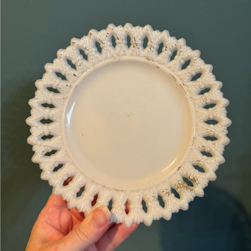 Vintage Kemple Glass Sheaf of Wheat milk glass plate